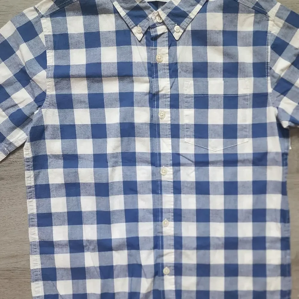 NWT Old Navy Boy's Plaid Short Sleeve Casual Button Down Shirt Large L 10-12